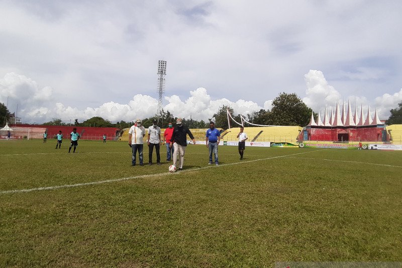 Munculkan bibit pesepakbola muda, Turnamen Piala Siwo PWI Sumbar U-14 resmi ditabuh