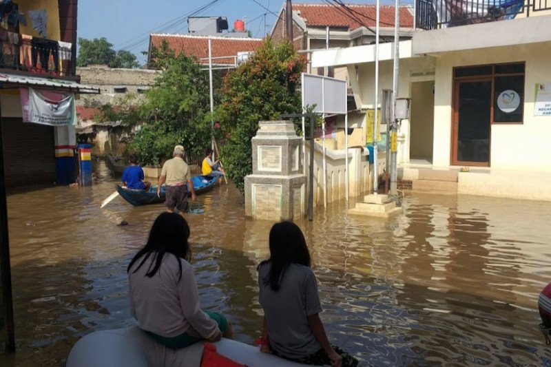 Tiga dusun di Ciparay Kabupaten Bandung terendam banjir akibat hujan