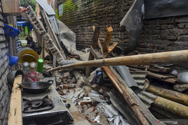 29 rumah rusak akibat gempa yang berpusat di laut Pangandaran