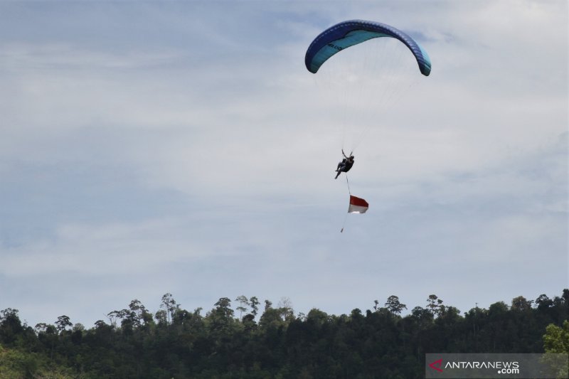 PENGEMBANGAN WISATA DIRGANTARA KONAWE