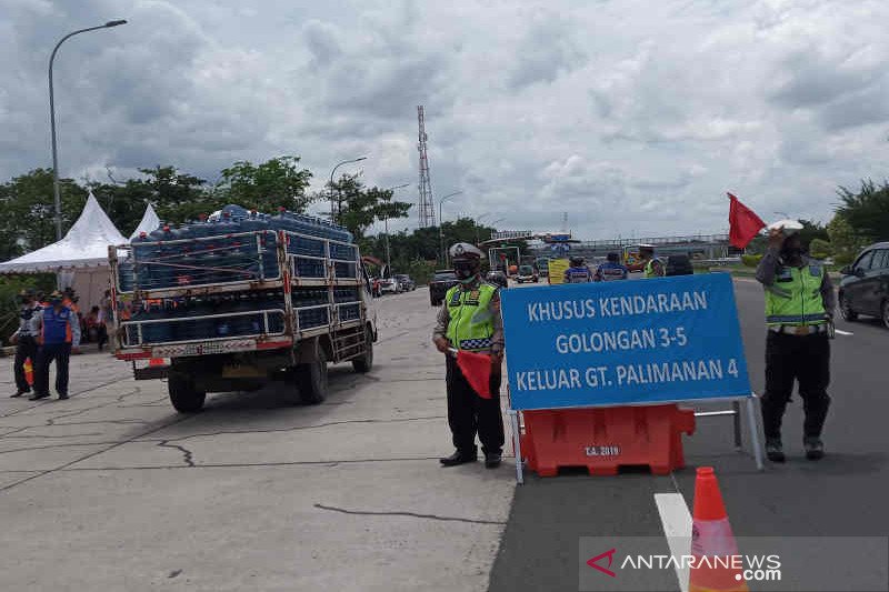Kendaraan berat dialihkan ke jalur arteri Cirebon saat arus balik