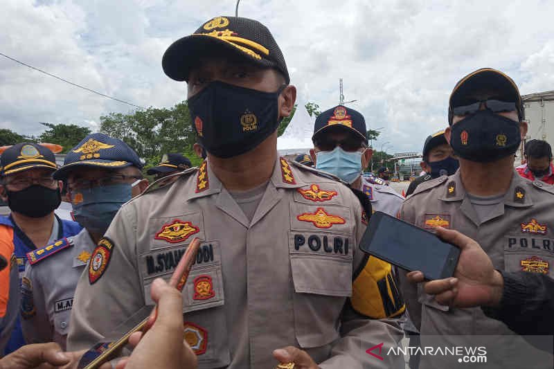 Kendaraan berat padati jalur arteri pantura Cirebon