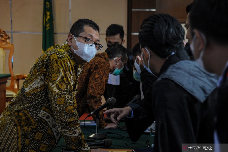 Mantan Dirut PTDI Budi Santoso dieksekusi ke Lapas Sukamiskin Bandung