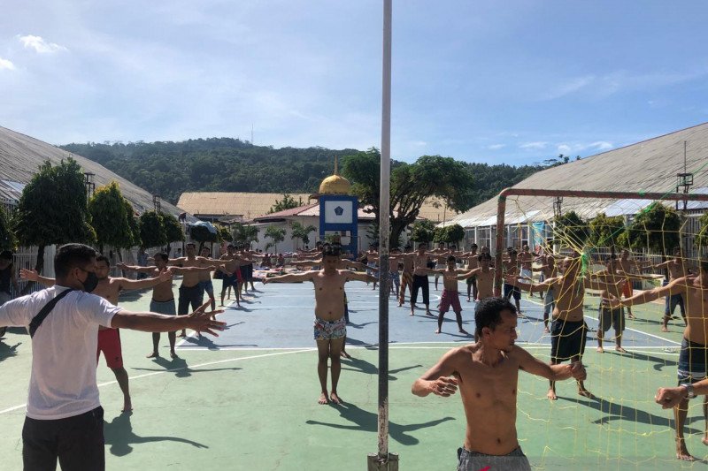 Lapas Padang giatkan olahraga bagi 40 warga binaan positif COVID-19