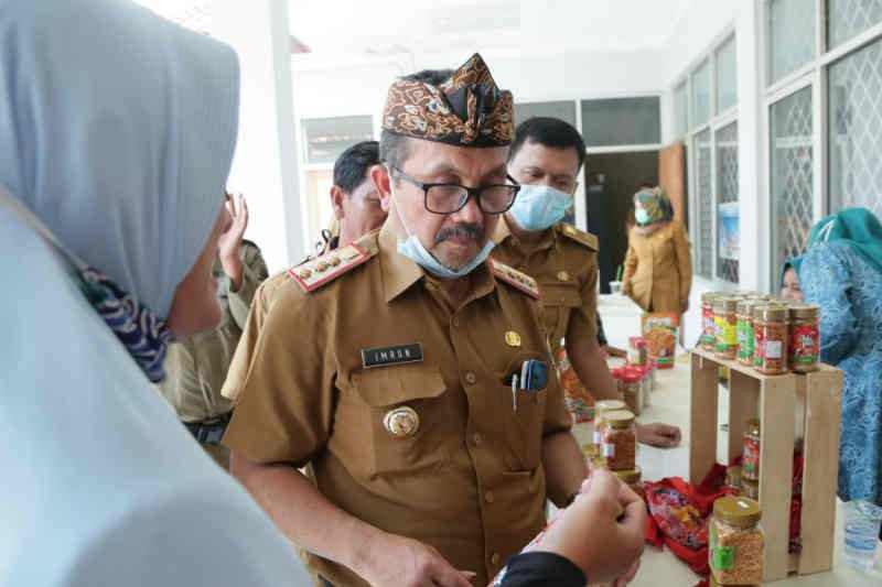 Pemkab Cirebon dorong UMKM berinovasi agar bangkit di tengah pandemi