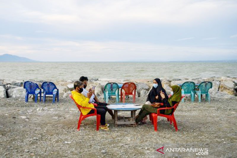 Pantai teluk Palu ditempati kembali