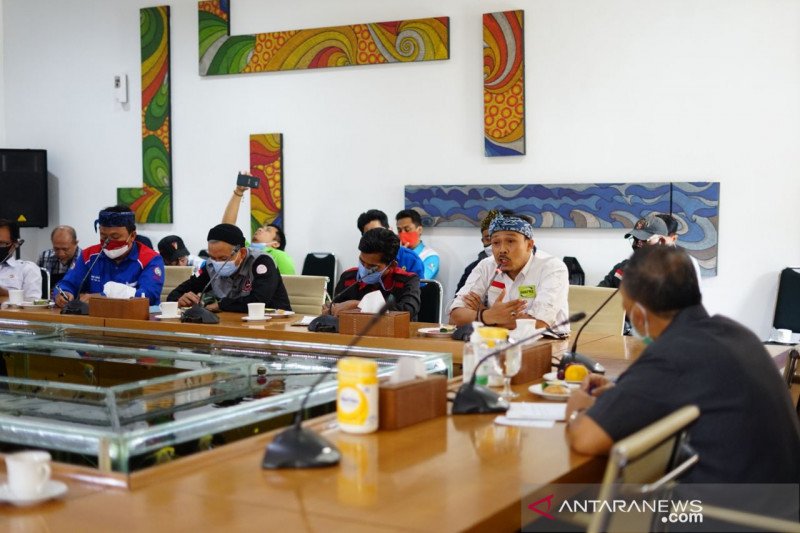 Wali Kota Bandung janji tuntutan buruh dibahas di rapat pengupahan