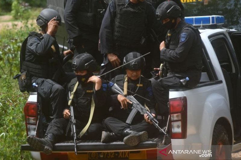 Polisi Kejar Terduga Teroris Di Palu