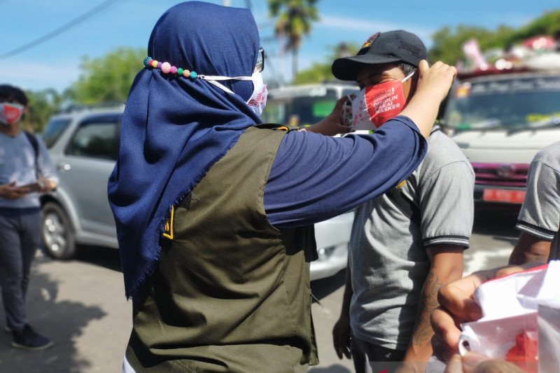Pemerintah Kota Makassar akan menyasar supir angkot untuk tes usap