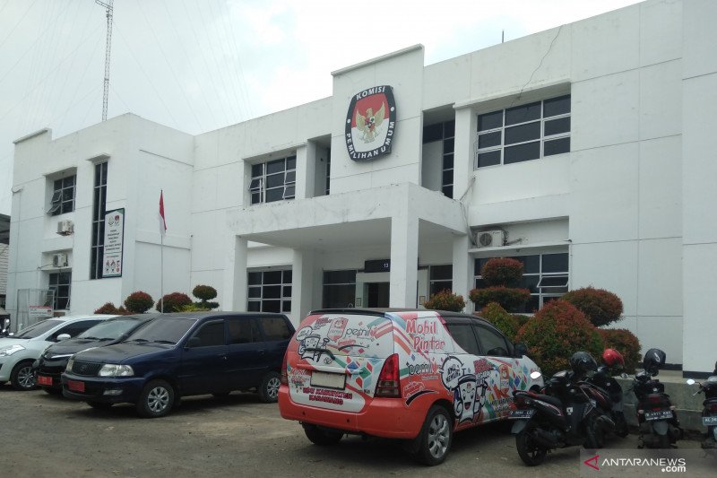 KPU Karawang pastikan Prokes diterapkan dalam proses pemungutan suara Pilkada