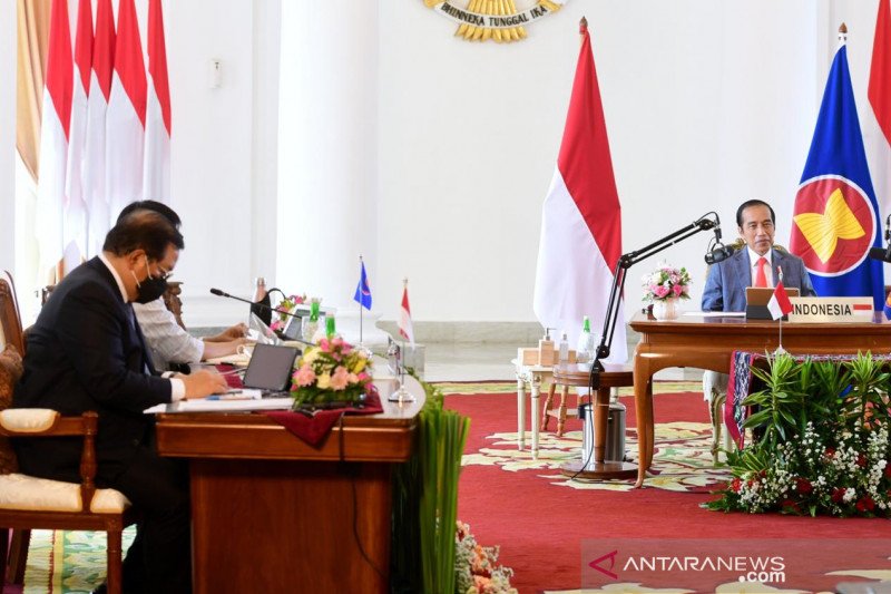 Presiden Jokowi hadiri sejumlah konferensi bersama negara mitra secara virtual