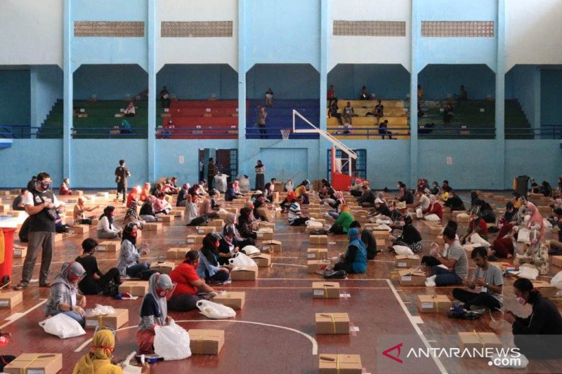 KPUD Cianjur libatkan 300 relawan lipat surat suara