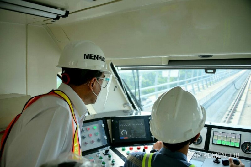 Menhub uji coba sistem persinyalan kereta LRT Jabodebek