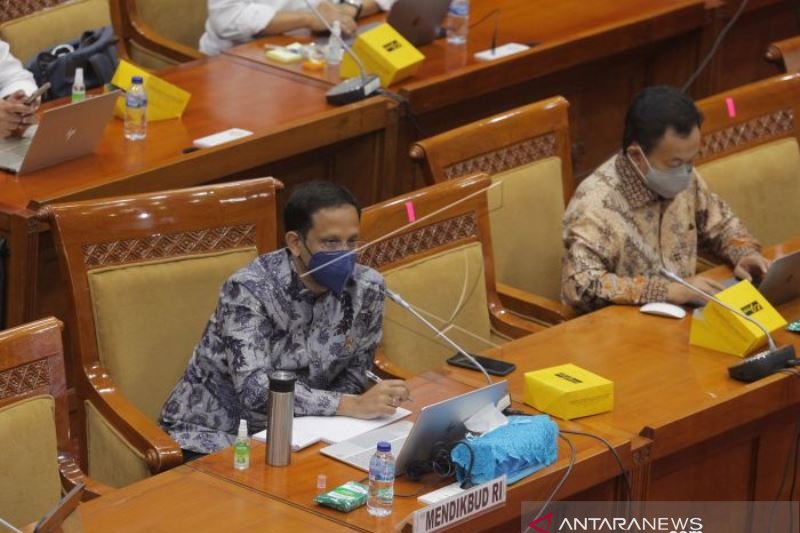 Rapat Kerja Kemendikbud Dengan Komisi X