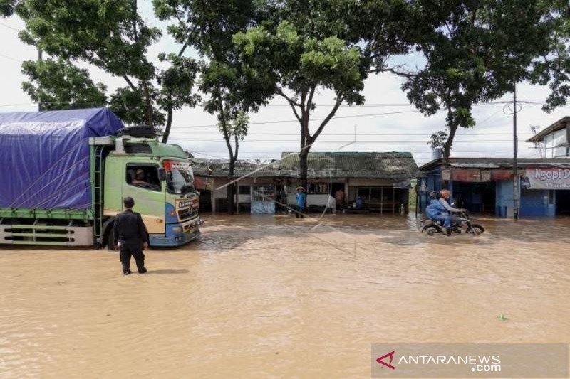 Jalur Selatan Jateng Tergenang Banjir