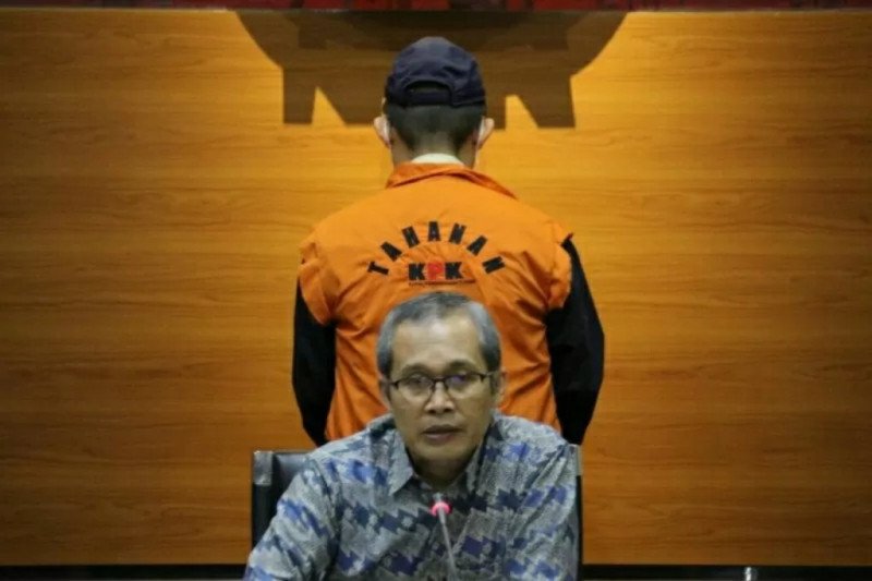 Wali Kota Dumai ditahan KPK