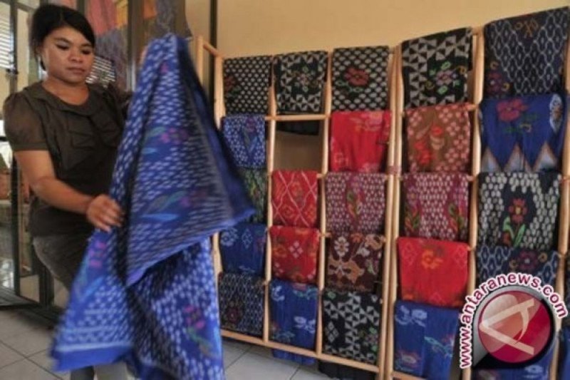Penjualan Batik Bomba Palu anjlok akibat pandemi