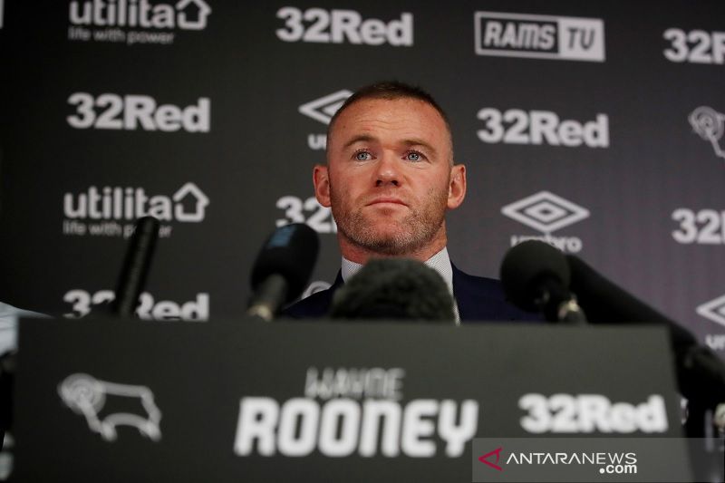 Wayne  Rooney yakin Cristiano Ronaldo tak akan gabung Manchester City