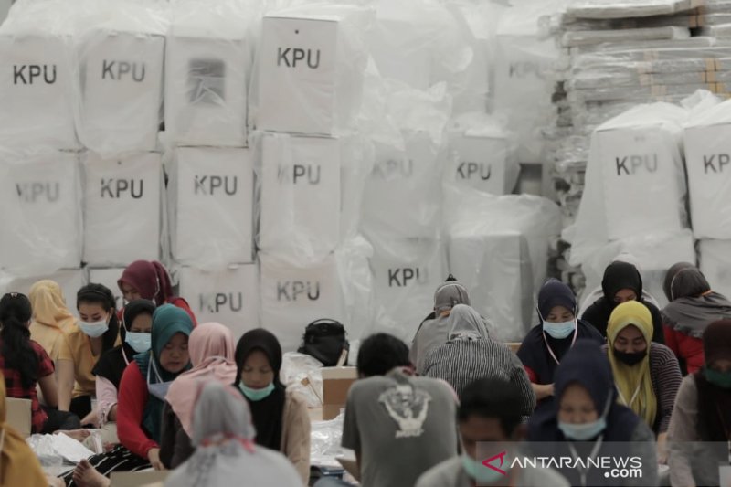 KPU Bandung pastikan logistik Pilbup sampai di kecamatan pekan depan