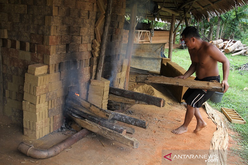 MUSIM HUJAN HARGA BATU BATA NAIK