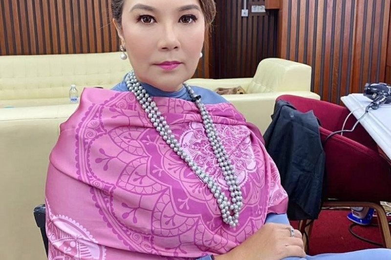 Senator Ras Adiba Dilantik Ketua Bernama Antara News