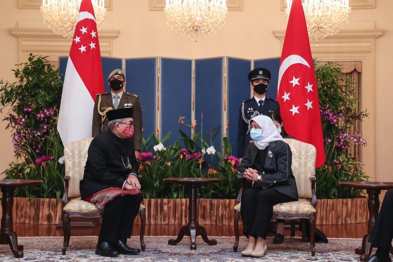 Presiden Singapura menerima surat dari Suryo Pratomo