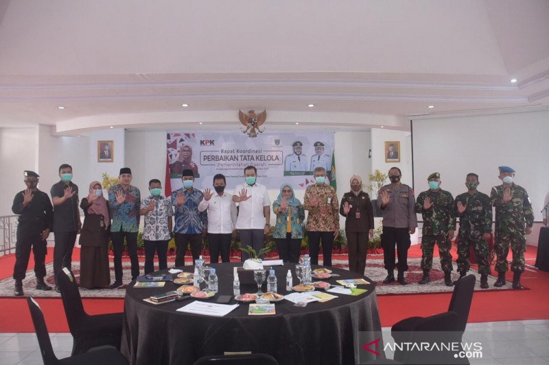KPK berharap berharap Kota Padang Panjang menjadi lebih baik di bawah kepemimpinan Fadly Amran- Asrul
