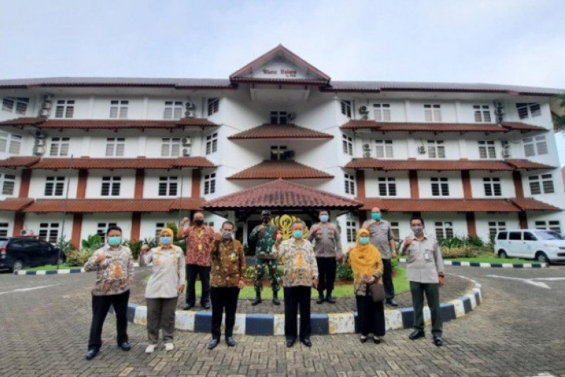 60 pasien positif COVID-19 OTG jalani perawatan di Makara UI Depok