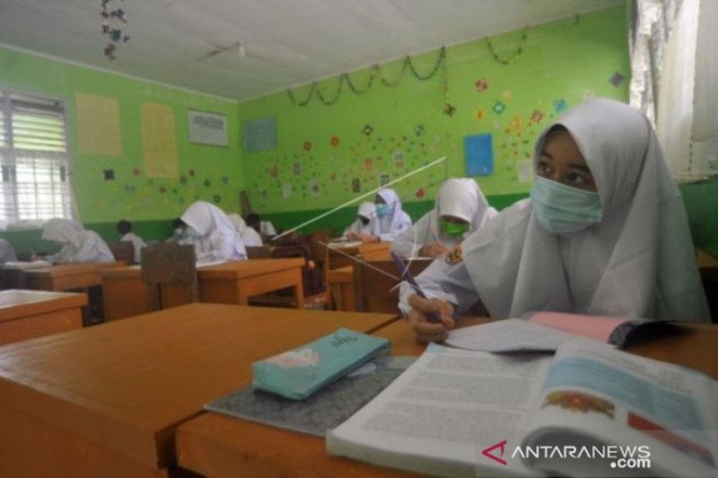 Pro Kontra Sekolah Dibuka Kembali Pada Januari 2021