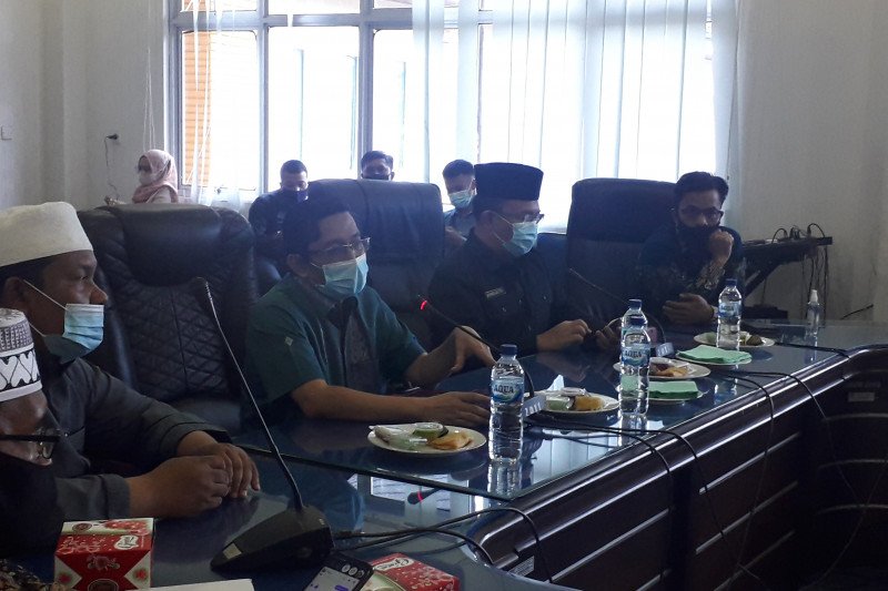 dr Andani: Tidak bisa seseorang dipaksa rumah sakit untuk positif COVID-19