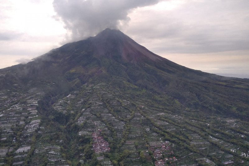 BPBD DIY menemukan banyak longsoran baru di puncak Merapi