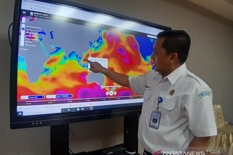 BMKG prediksi cuaca hari ini berawan-hujan lebat di sejumlah wilayah termasuk Jabar