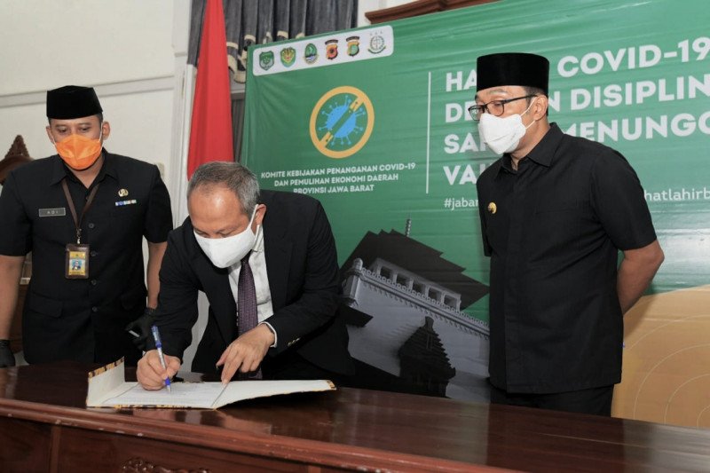 Gubernur deklarasikan Pilkada Serentak 2020 Jawa Barat aman dari COVID-19