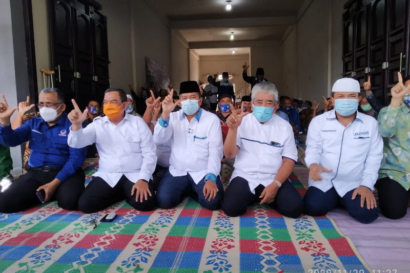 Mantan Bupati dan Wagub jurkam Alfedri-Husni di Perawang