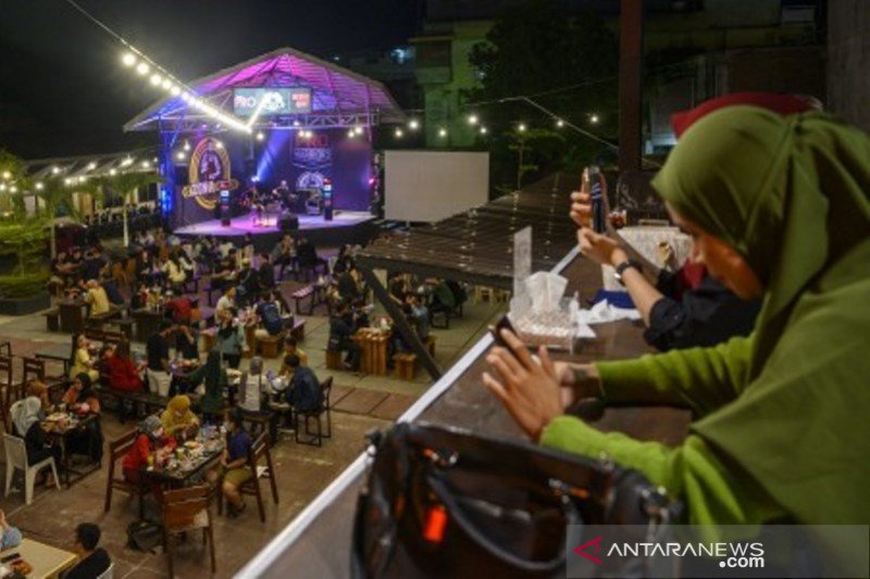 Pelonggaran waktu buka kafe di Palu