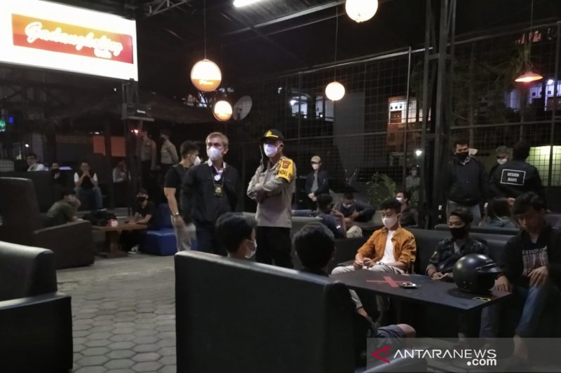 Pemkab Cianjur cabut izin tempat hiburan malam yang bandel beroperasi