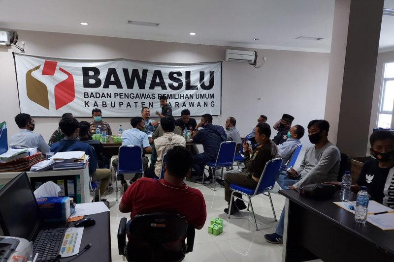 Bawaslu Karawang waspadai praktik politik uang dalam pilkada