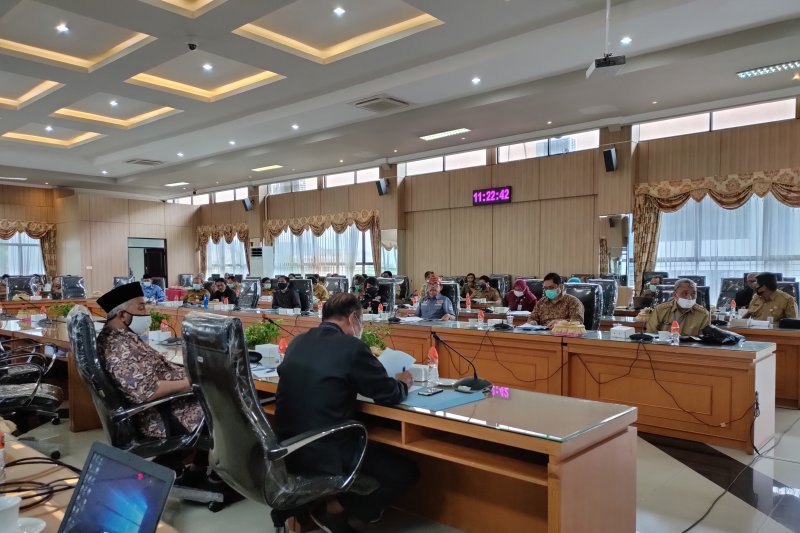 Walhi Kalsel pertanyakan pengakuan masyarakat adat