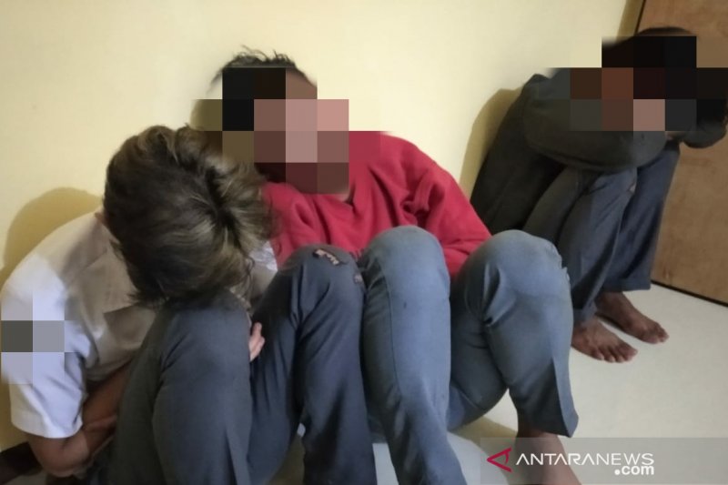 Tiga pelajar Cianjur ditangkap petugas karena lakukan penganiayaan