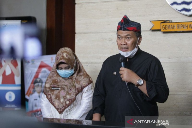 Warga Bandung diminta tak keluar masuk kota kurangi penularan