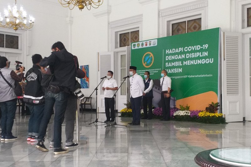 Moeldoko berdiskusi dengan Ridwan Kamil soal vaksin COVID-19