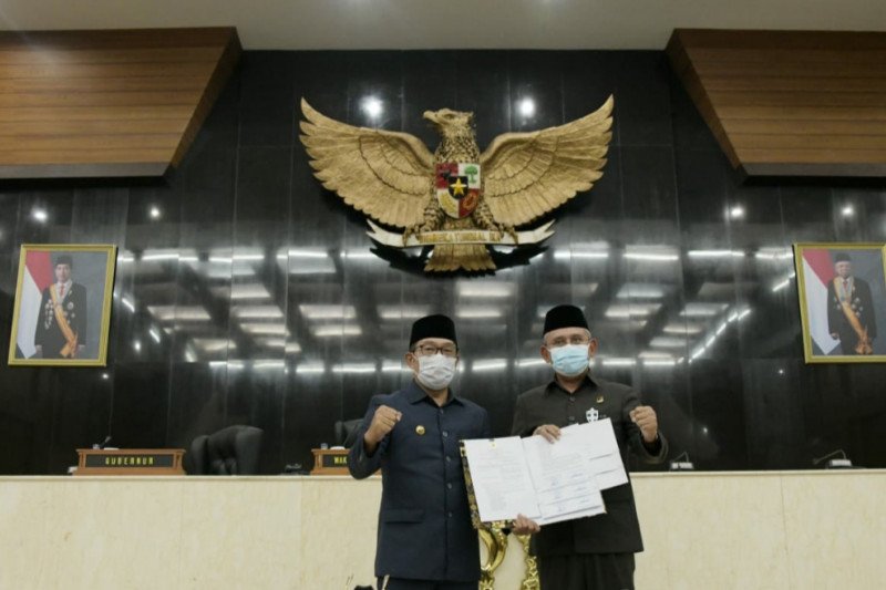 Gubernur Jawa Barat teken persetujuan tiga calon daerah persiapan otonom baru