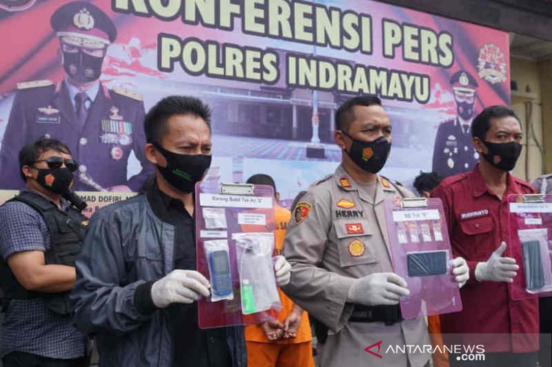 Polres Indramayu tangkap empat pengedar narkotika coba tabrak anggota