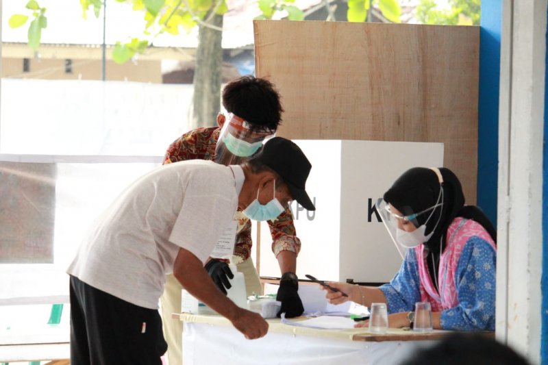 Pelaksanaan Pilkada di tengah pandemi COVID-19