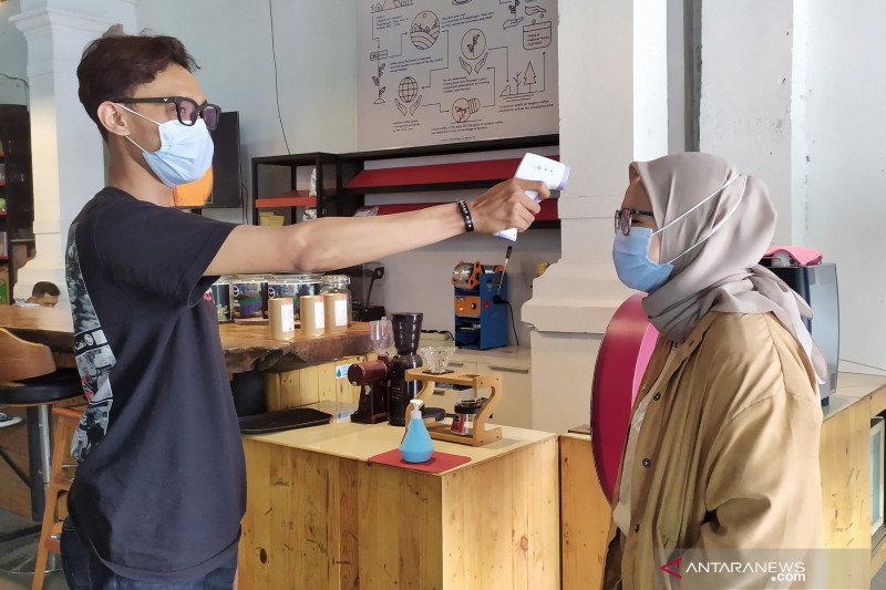 Sebagian kafe di Kota Bandung sudah terapkan protokol kesehatan ketat