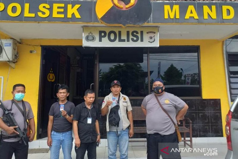 Polisi Cianjur tangkap tiga orang pencuri anjing yang mengaku sebagai wartawan