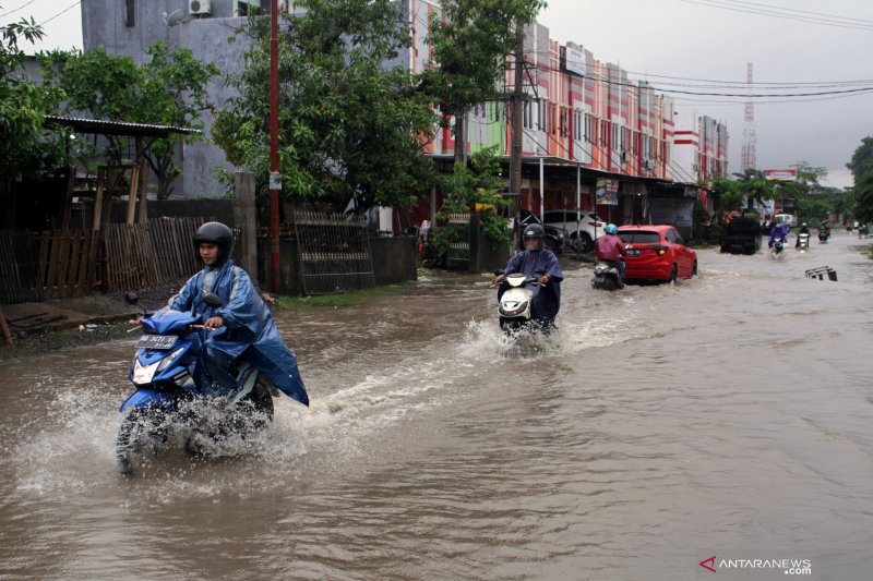 Banjir Di Makassar - ANTARA News