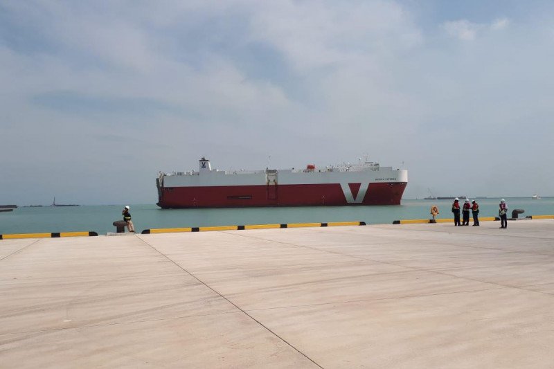 Pelabuhan Internasional Patimban beroperasi perdana pada Minggu