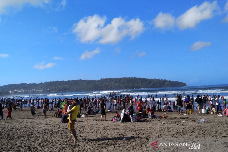 Pemkab Pangandaran prediksi lonjakan wisatawan pada libur akhir tahun