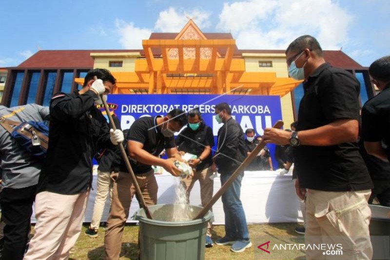 Polda Riau Musnahkan Barang Bukti Narkotika